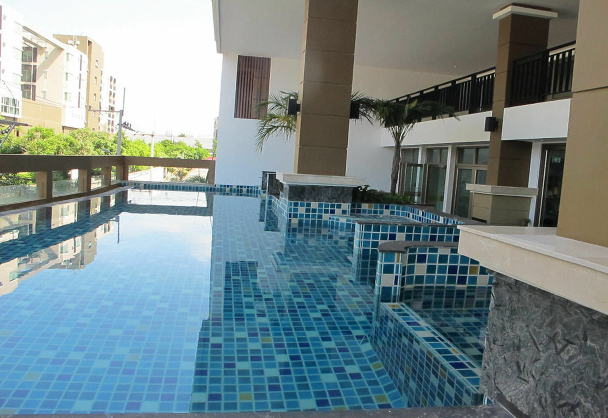 March Hotel Pattaya Bagian luar foto