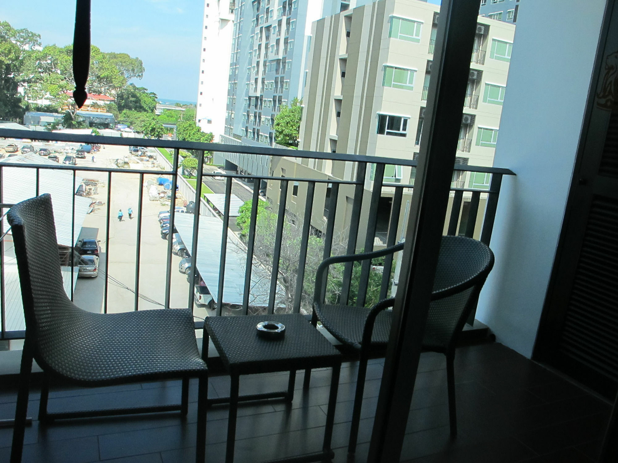 March Hotel Pattaya Bagian luar foto