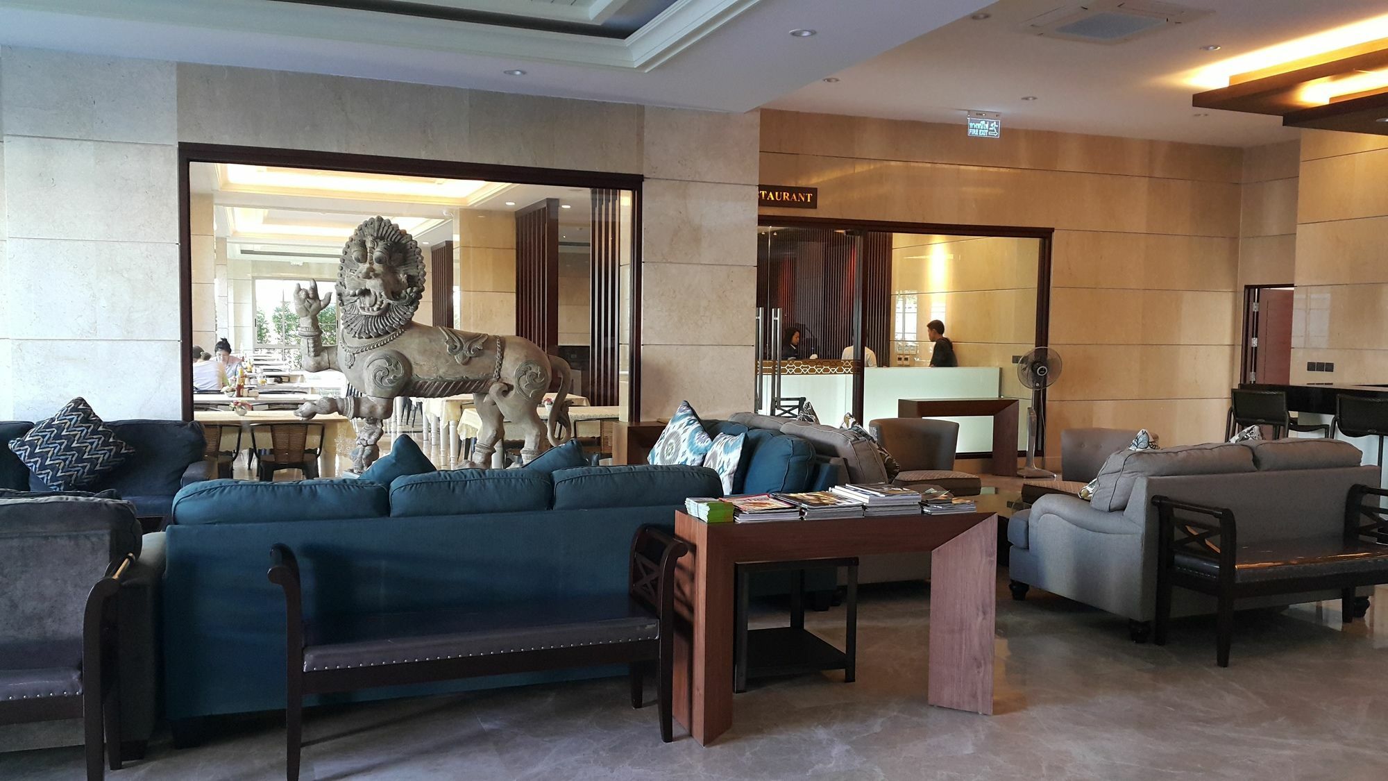 March Hotel Pattaya Bagian luar foto
